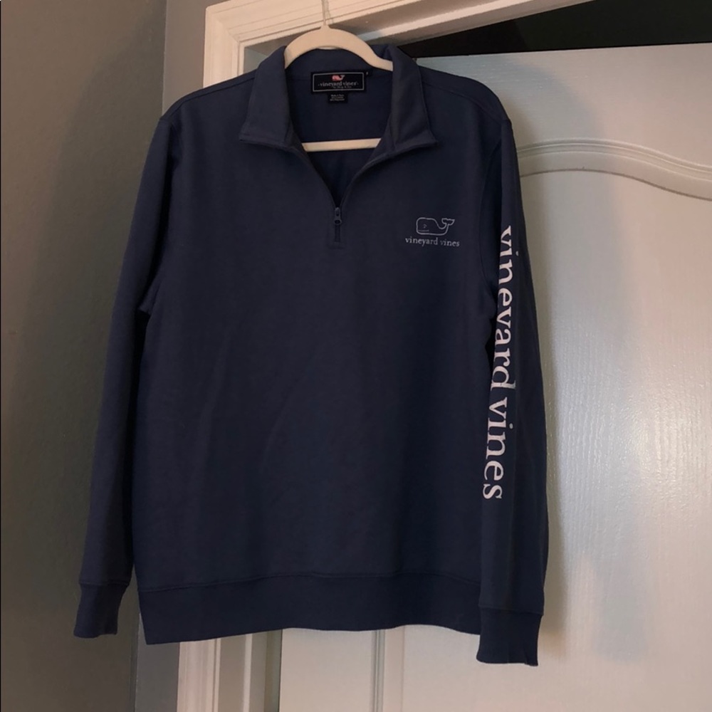 Men’s Vineyard Vines Half Zip Pullover. Medium